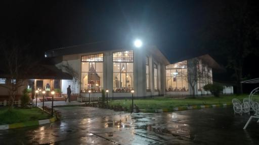 عکس رستوران جنگلی سما