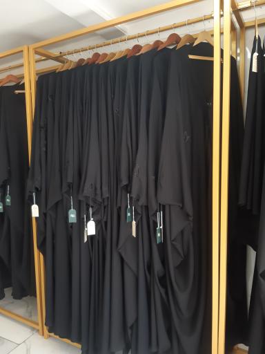 عکس فروشگاه مزون آلا