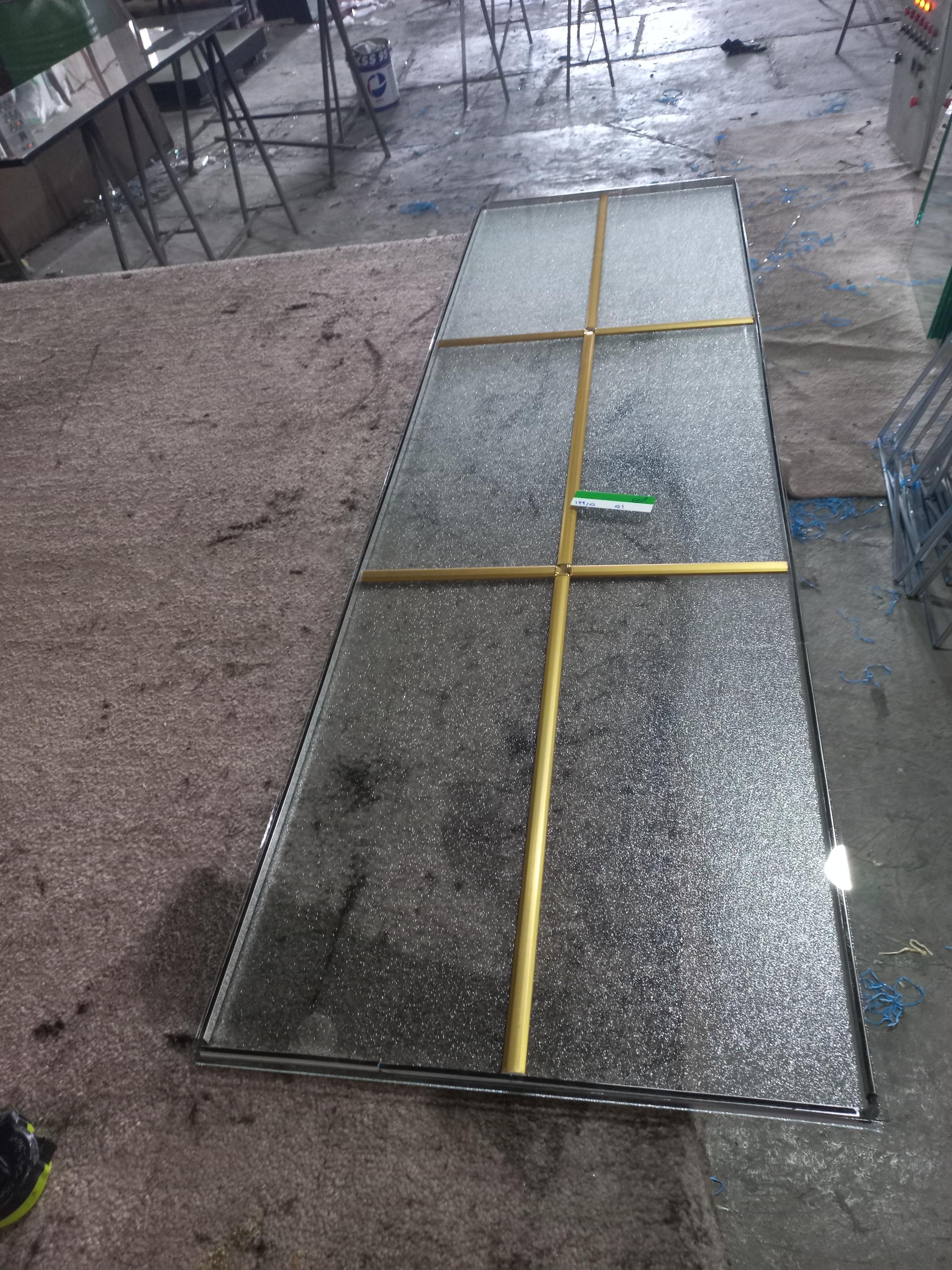 عکس کارگاه تولیدی درب و پنجره دوجداره