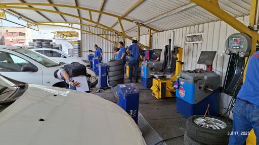 عکس مرکز خدمات غرب هایپر تایر