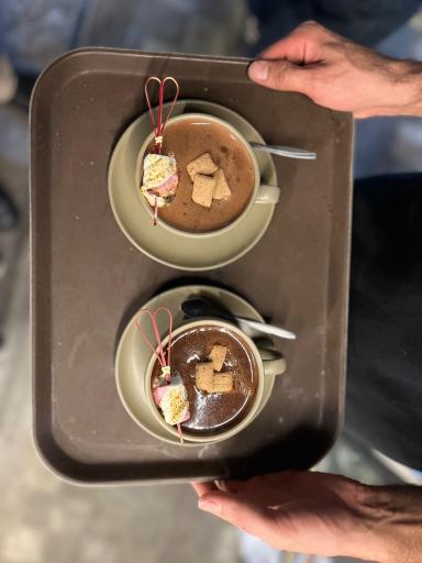 عکس کافه رستوران ایرانی مزه‌طور