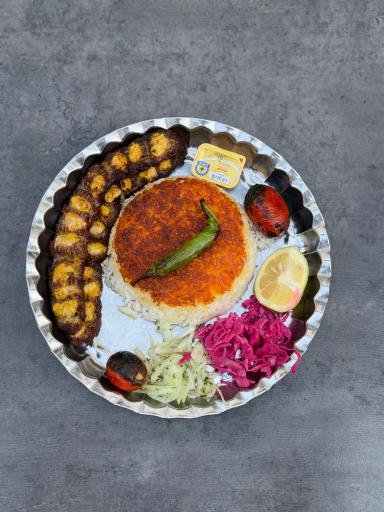 عکس کافه رستوران ایرانی مزه‌طور