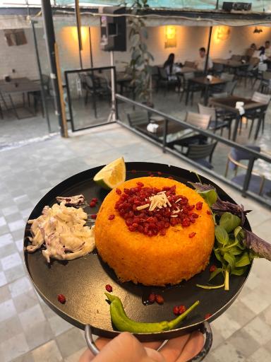 عکس کافه رستوران ایرانی مزه‌طور