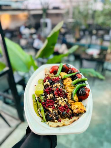 عکس کافه رستوران ایرانی مزه‌طور