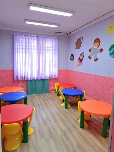 مهد کودک و پیش دبستانی مهرآوا