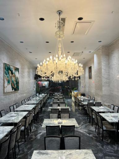 عکس رستوران مجلل طهرانی