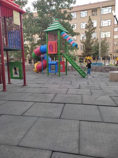عکس بوستان صادقیه