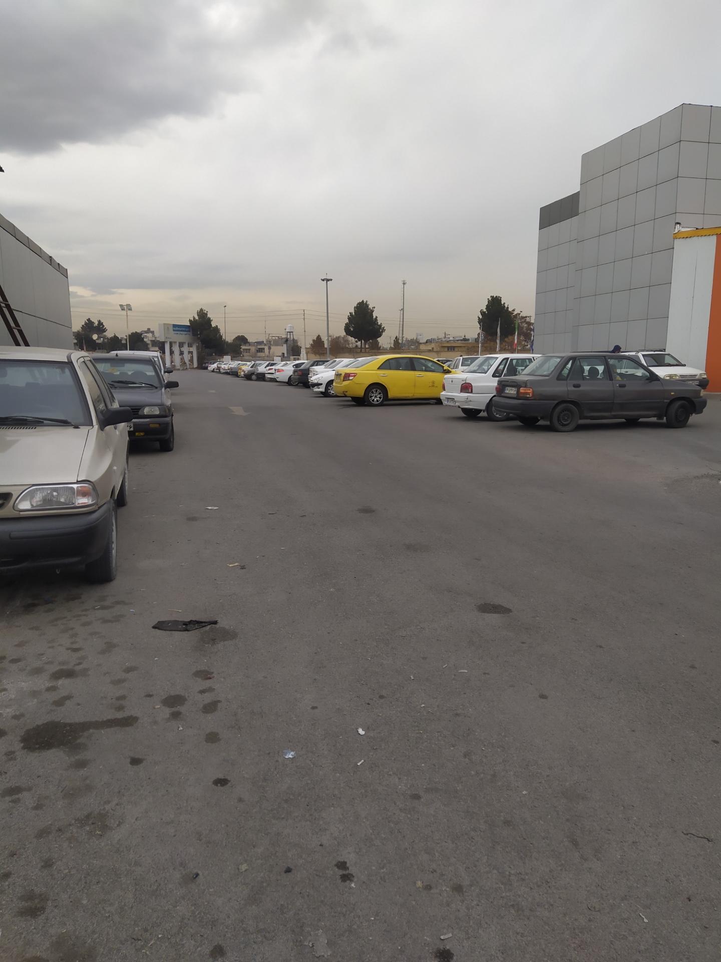 عکس پارکینگ فروشگاه اتکا مرکزی