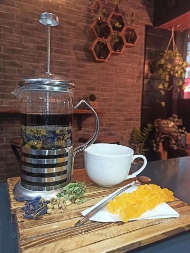 عکس کافه نیمکت