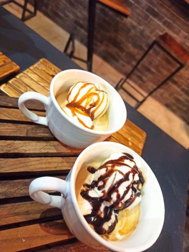 عکس کافه نیمکت