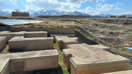 عکس گورستان هگمتانه