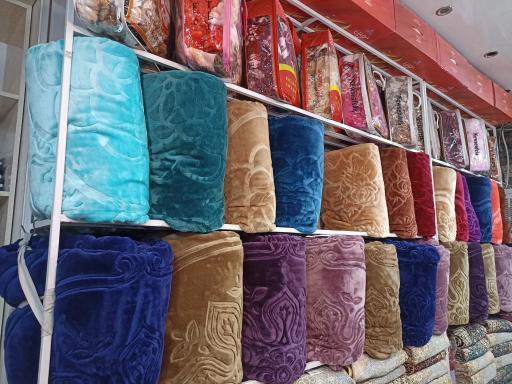 عکس پتوی گلبافت صفار و پسران