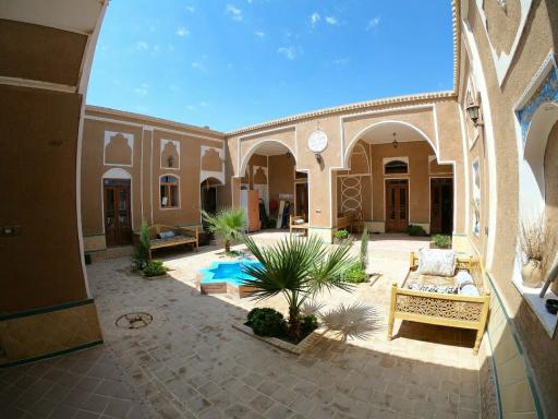 عکس خانه سنتی نگار ورزنه