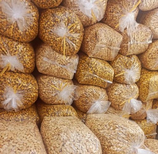 عکس مرکز پخش تخمه و خشکبار سراوان