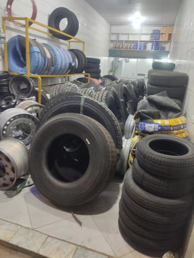 عکس خدمات لاستیک و روغن امین