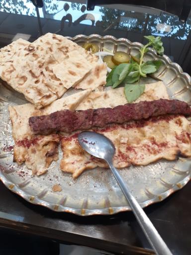 عکس چلو کبابی حسینی 