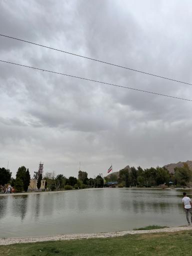 عکس دریاچه زیتون