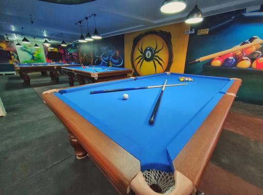 عکس گیم کلاب و بیلیارد عنکبوت 