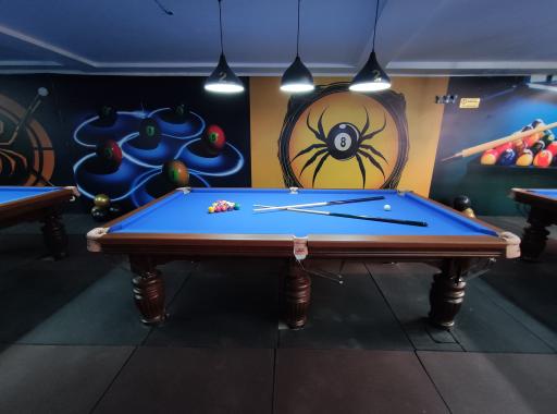 عکس گیم کلاب و بیلیارد عنکبوت 
