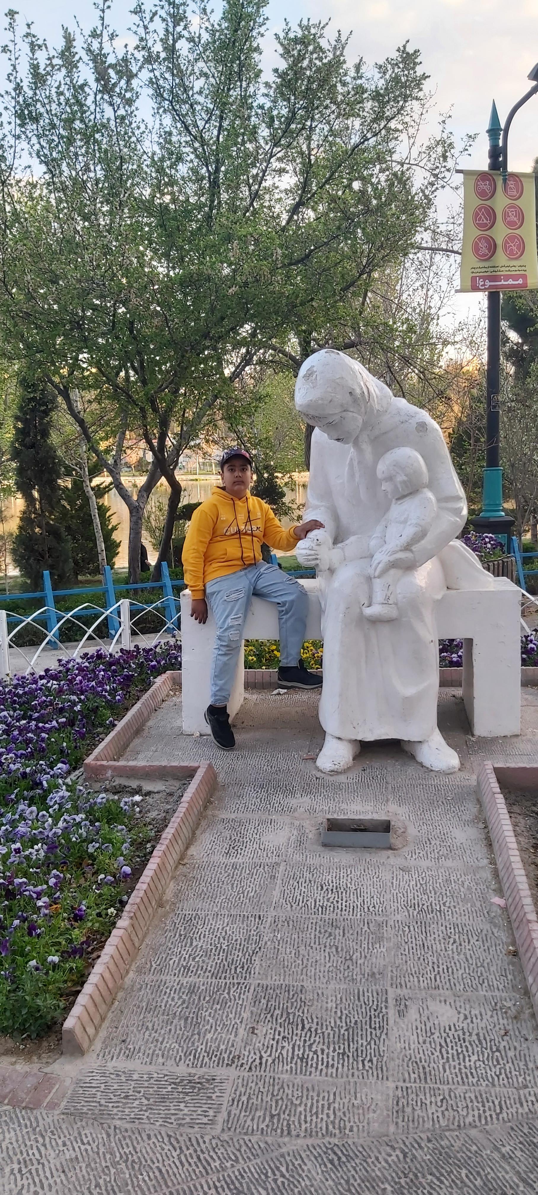 عکس بوستان مادر