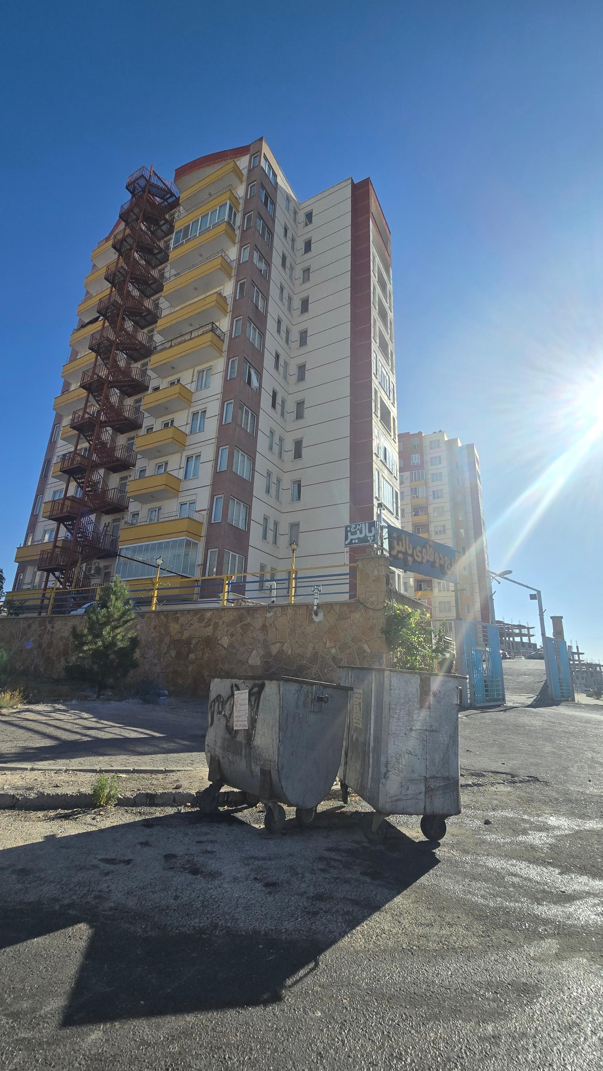 عکس برج های دوقلوی پالیز