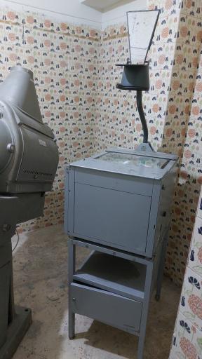 عکس عمارت کلاه فرنگی