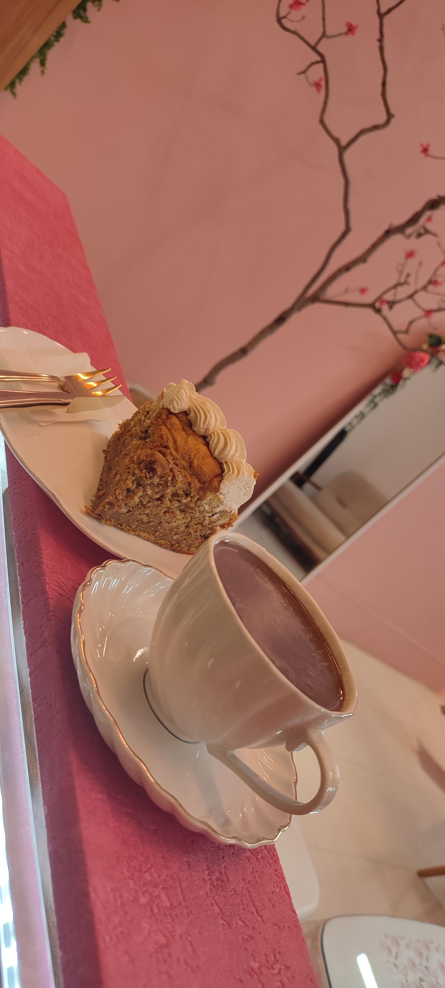 عکس کافه کیک فرال