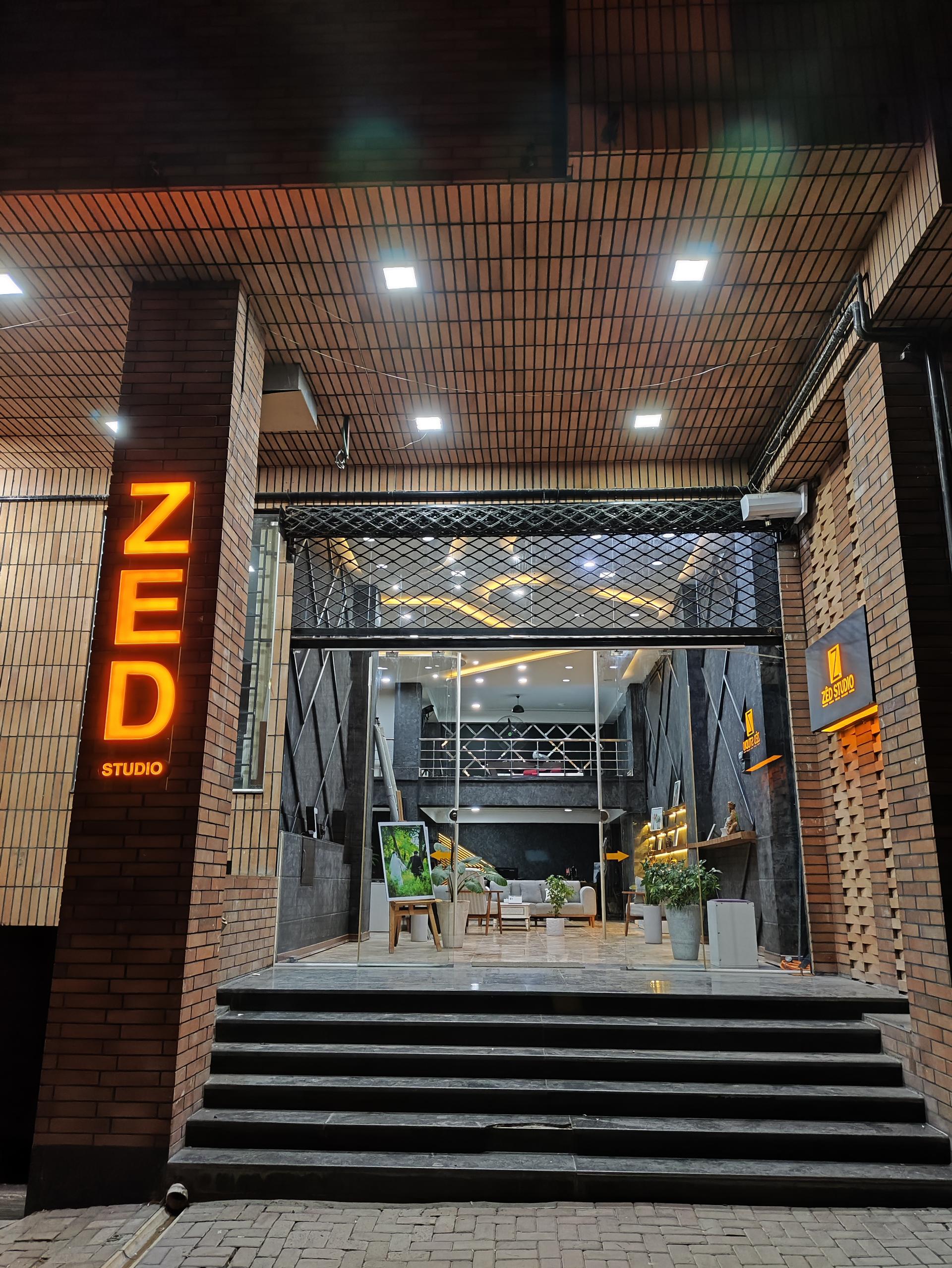 عکس استودیو ZED