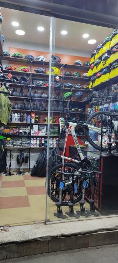 عکس فروشگاه لوازم دوچرخه رکورد