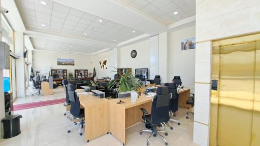 عکس دپارتمان املاک آقای ملک