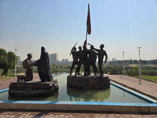 عکس یادمان زنان ایثارگر دفاع مقدس