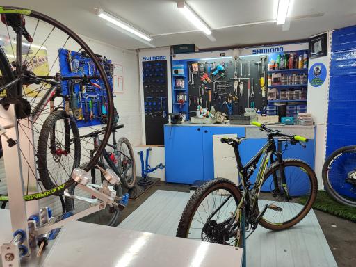 عکس فروشگاه دوچرخه اسپید دوچرخ