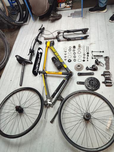 عکس فروشگاه دوچرخه اسپید دوچرخ