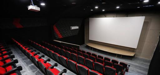 عکس پردیس سینمای مهر قدس