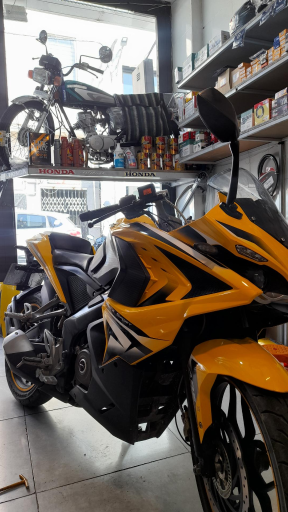 عکس تعمیرگاه مرکزی موتور ژاپن