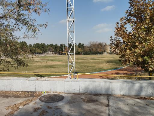 عکس زمین ورزش پردیس شهید بهشتی