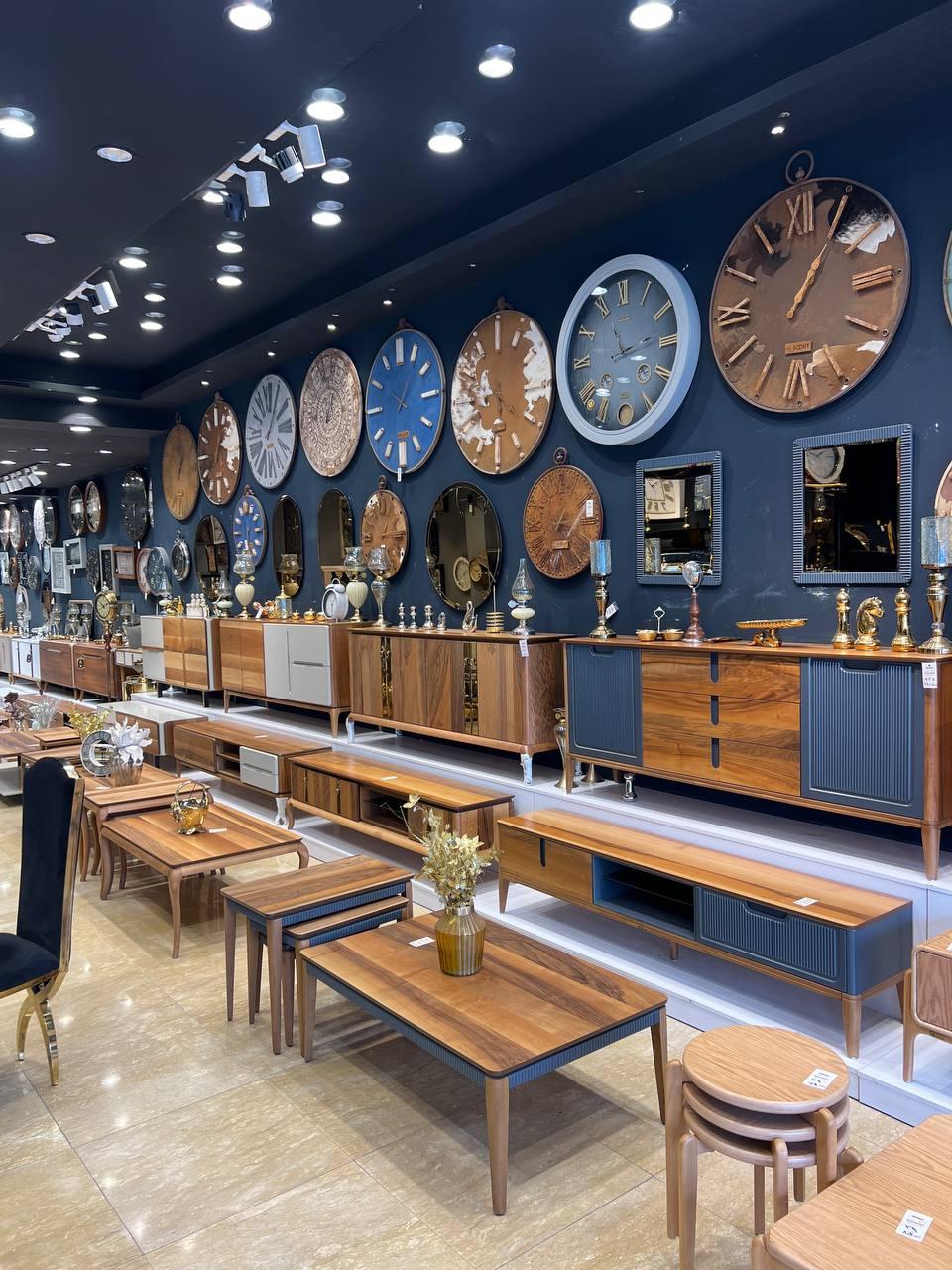 عکس فروشگاه بزرگ شهر میز