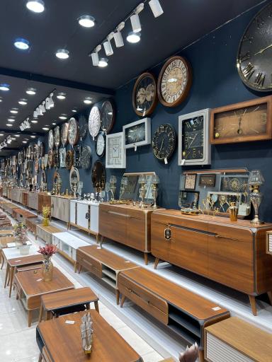 عکس فروشگاه بزرگ شهر میز