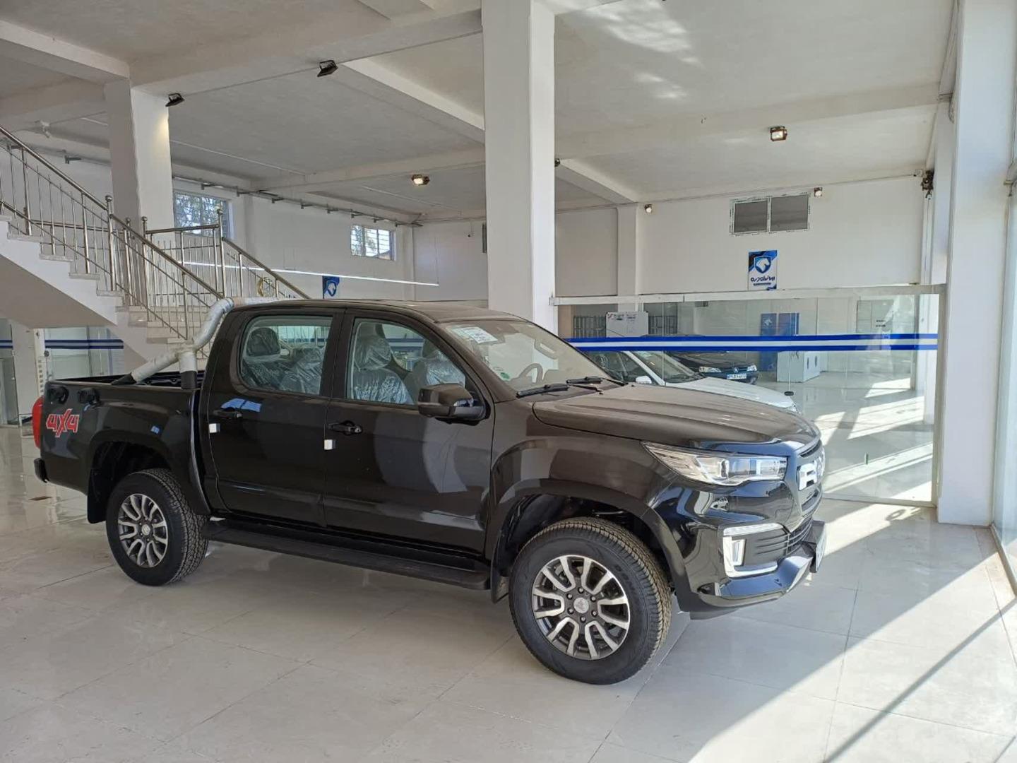 عکس نمایندگی ایران خودرو عروجی ۱۳۱۱