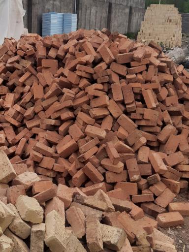 عکس انبار مرکزی مصالح ساختمانی ثُبات