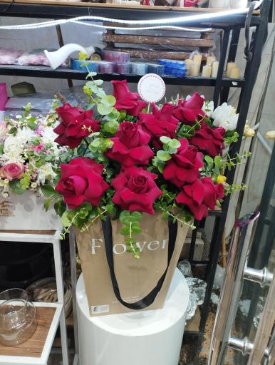 عکس گل فروشی شالی