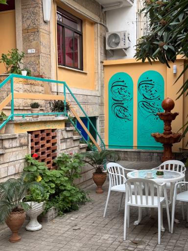 اقامتگاه سنتی همنشین