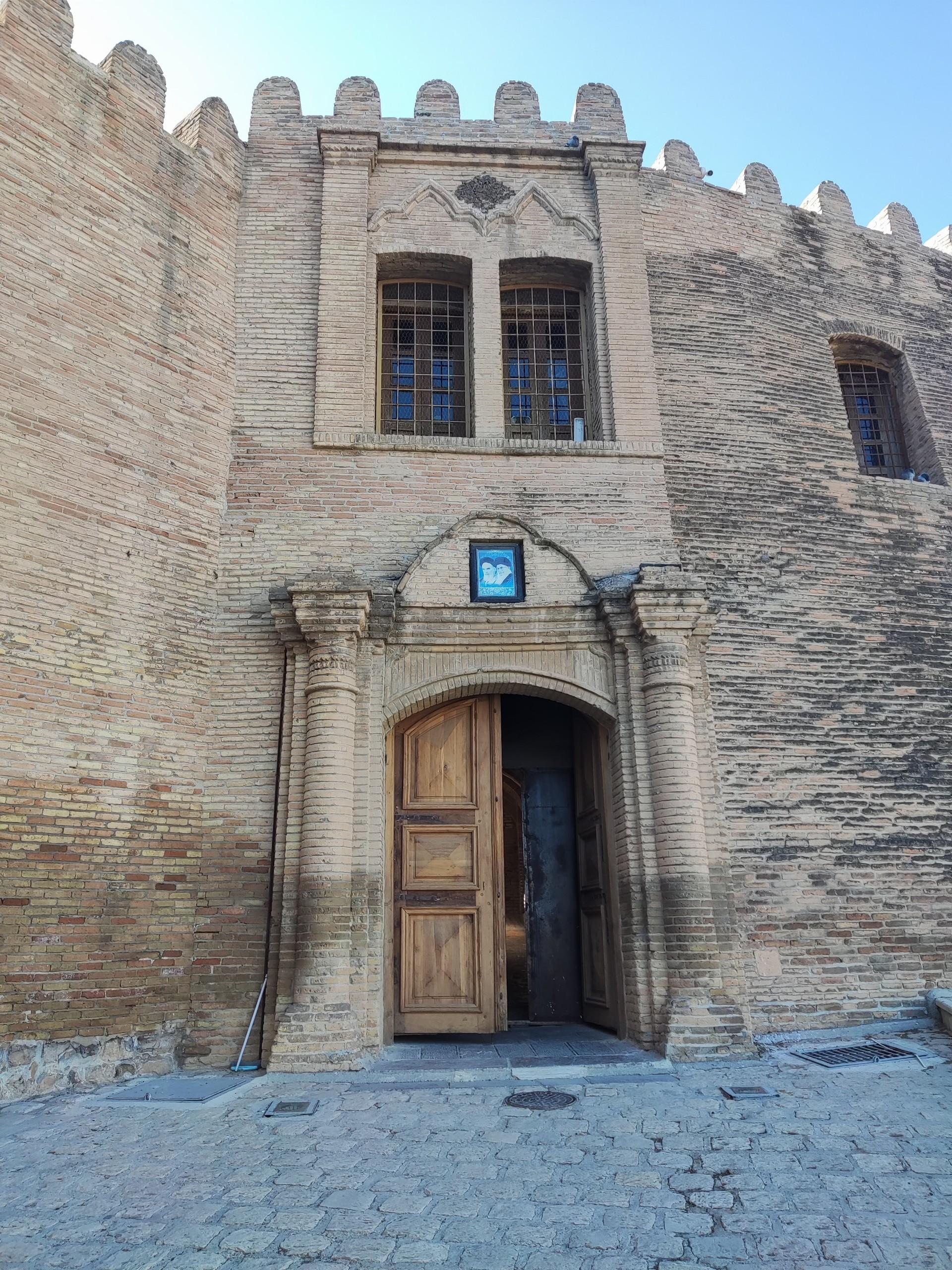 عکس قلعه فلک الافلاک (دژ شاپور خواست)