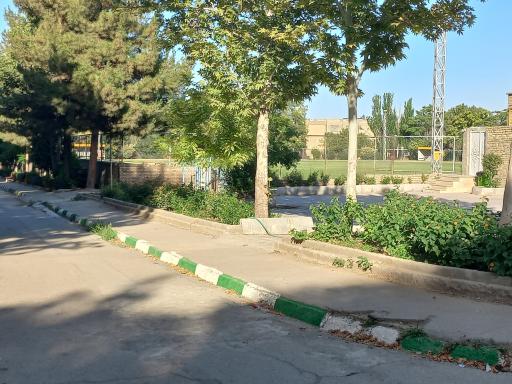 عکس زمین ورزش پردیس شهید بهشتی