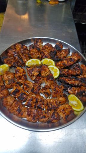 عکس باغ رستوران مرغ ذغالی طاووق