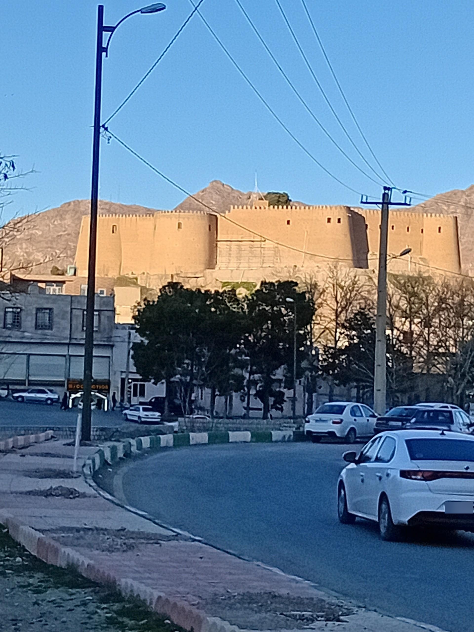 عکس قلعه فلک الافلاک (دژ شاپور خواست)