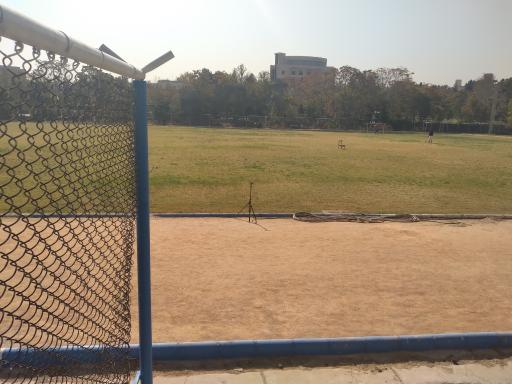 عکس زمین ورزش پردیس شهید بهشتی