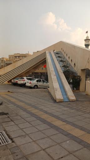 عکس مجموعه فرهنگی و تجاری طغرل