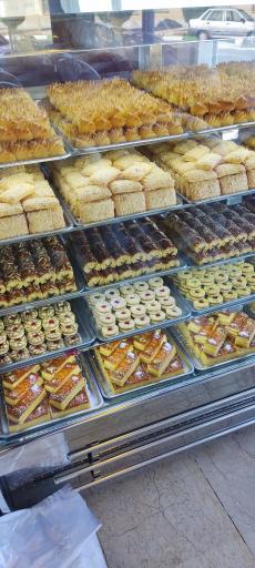 عکس شیرینی ماهان