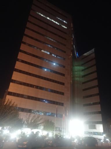 عکس ساختمان مرکزی بانک سپه